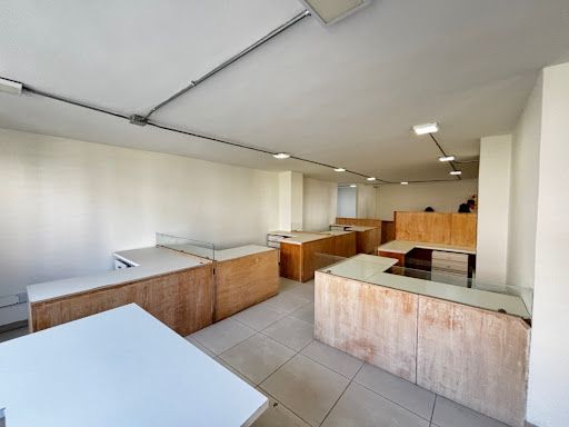 Oficina en arriendo Antioquia Medellín Florida Nueva 104 m2 Habitaciones 0 Baños 2 Garajes 0 Precio $8300000