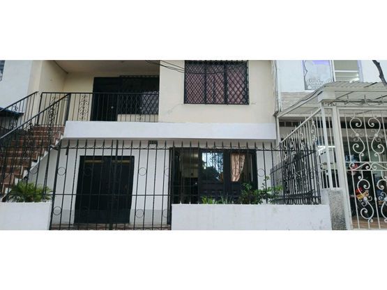 Casa en venta Valle Del Cauca Cali Asturias 136 m2 Habitaciones 9 Baños 4 Garajes 0 Precio $480000000