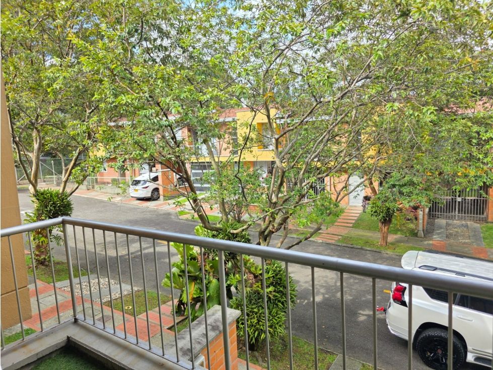 Casa en venta Antioquia Itagüí Zona Industrial 3 128 m2 Habitaciones 3 Baños 4 Garajes 2 Precio $1050000000