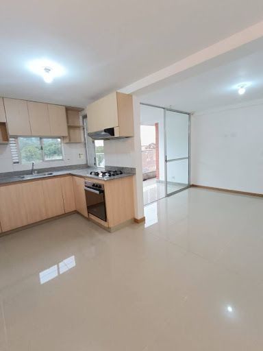 Apartamento en arriendo Antioquia Envigado La Mina 70 m2 Habitaciones 3 Baños 2 Garajes 1 Precio $2700000