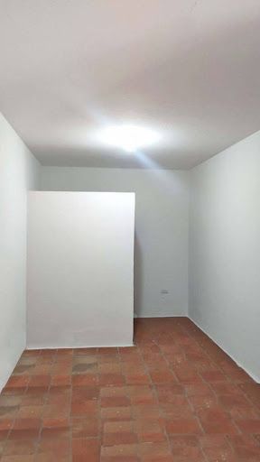 Local en arriendo Cundinamarca Bogotá Ciudad Jardín Norte 18 m2 Habitaciones 0 Baños 1 Garajes 0 Precio $700000