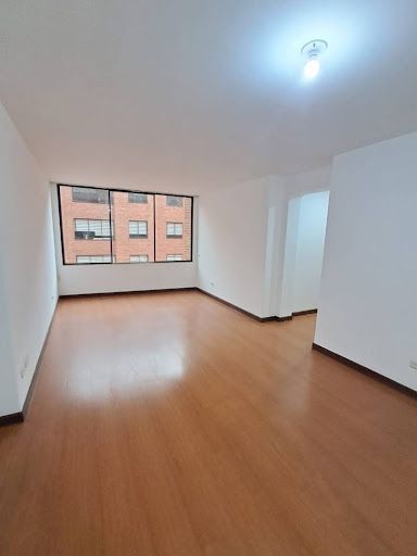 Apartamento en arriendo Cundinamarca Bogotá Santa Rosa 90 m2 Habitaciones 3 Baños 2 Garajes 2 Precio $3200000