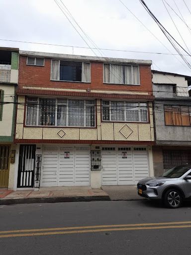 Apartamento en arriendo Cundinamarca Bogotá La Trinidad 90 m2 Habitaciones 3 Baños 2 Garajes 0 Precio $1500000