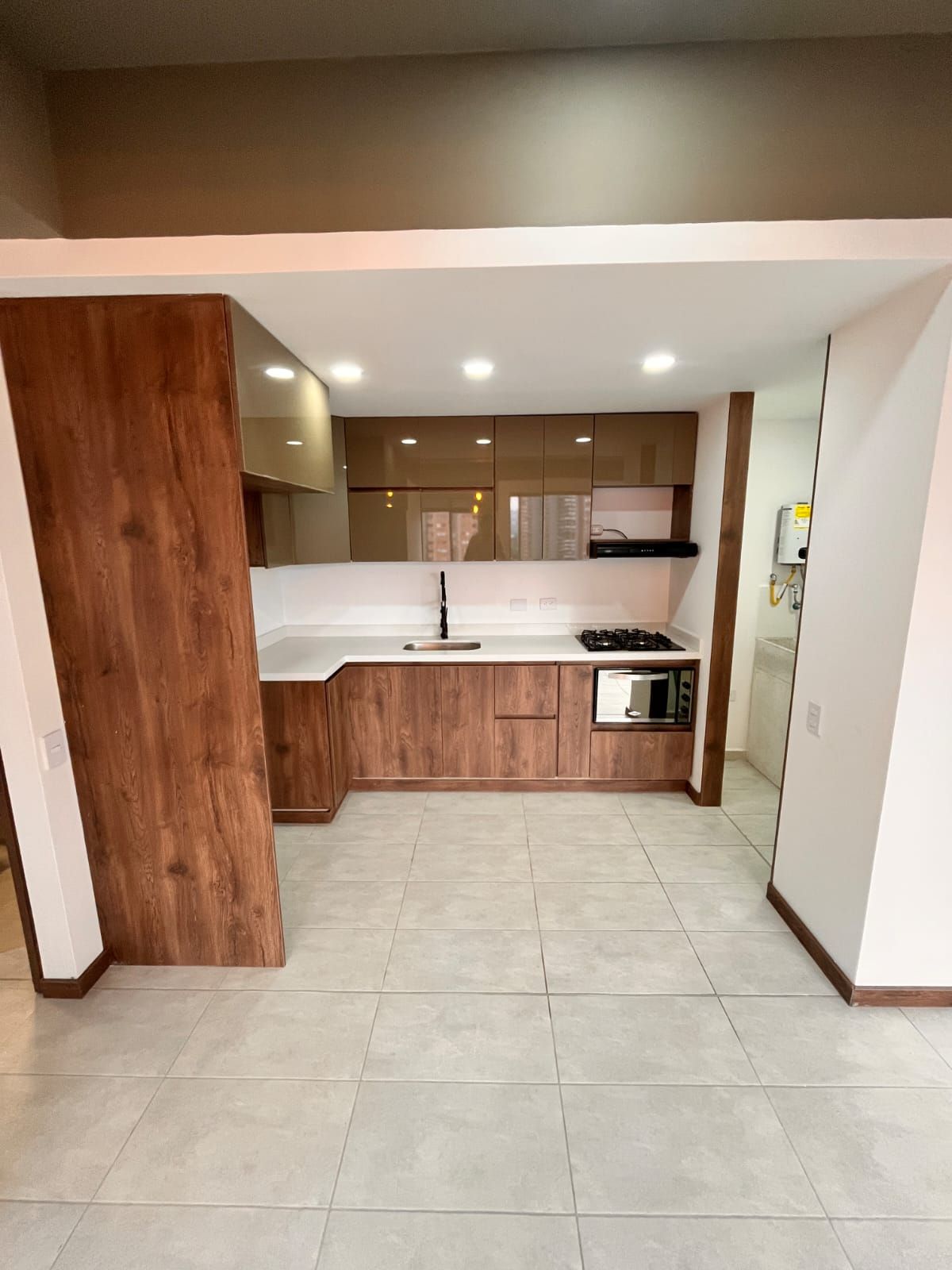 Apartamento en arriendo Antioquia Itagüí Ditaires 70 m2 Habitaciones 3 Baños 2 Garajes 1 Precio $3000000