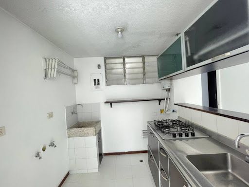 Apartamento en arriendo Antioquia Medellín Asomadera No2 70 m2 Habitaciones 2 Baños 2 Garajes 1 Precio $2400000