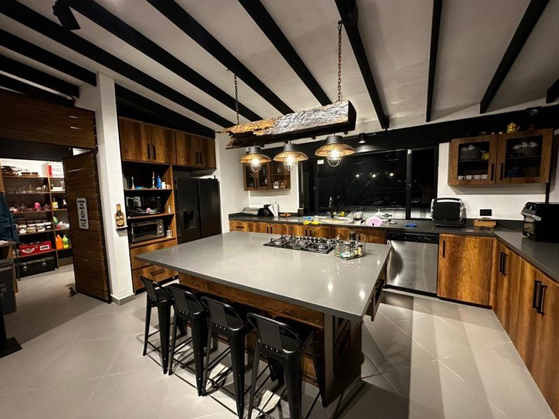 Apartamento en venta Antioquia La Estrella Ancón San Martín 287 m2 Habitaciones 3 Baños 4 Garajes 0 Precio $1650000000