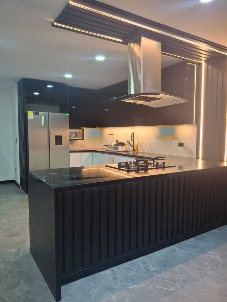 Casa en venta Cundinamarca Cajicá El Misterio 250 m2 Habitaciones 4 Baños 5 Garajes 3 Precio $950000000