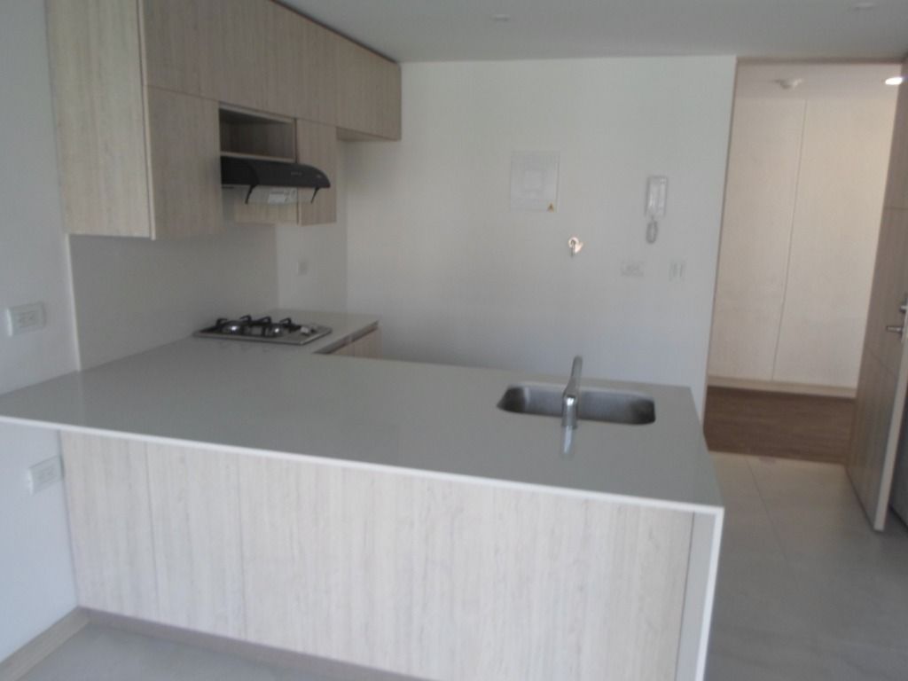 Apartaestudio en venta Antioquia Medellín Loma De Los Bernal 42 m2 Habitaciones 1 Baños 1 Garajes 1 Precio $380000000