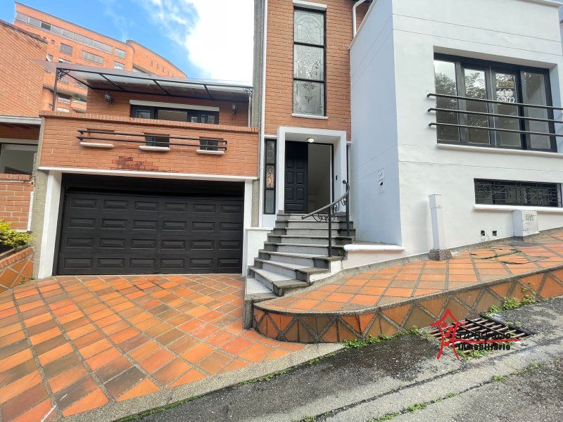 Casa en arriendo Antioquia Medellín El Tesoro 350 m2 Habitaciones 5 Baños 6 Garajes 0 Precio $13000000