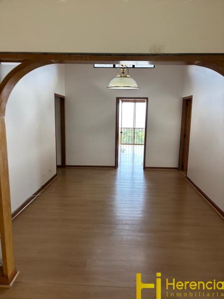 Casa en arriendo Antioquia Envigado Envigado 400 m2 Habitaciones 4 Baños 5 Garajes 2 Precio $10000000