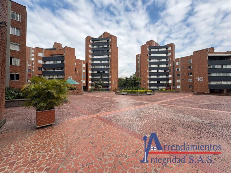 Apartamento en arriendo Antioquia Medellín La Palma 72 m2 Habitaciones 3 Baños 2 Garajes 2 Precio $2600000