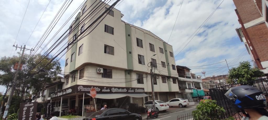 Apartamento en arriendo Valle Del Cauca Cali Los Cámbulos 92 m2 Habitaciones 2 Baños 1 Garajes 1 Precio $1600000