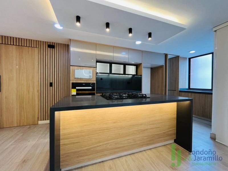 Apartamento en arriendo Antioquia Envigado La Inmaculada 140 m2 Habitaciones 3 Baños 2 Garajes 2 Precio $6800000