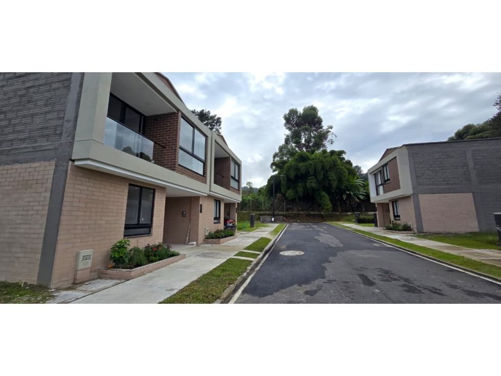 Casa Campestre en arriendo Antioquia El Retiro El Retiro 150 m2 Habitaciones 3 Baños 3 Garajes 1 Precio $6000000