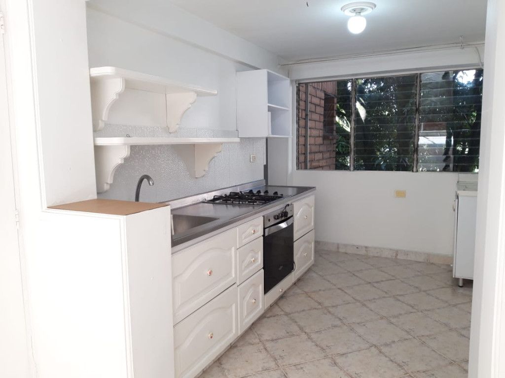 Apartamento en arriendo Antioquia Envigado Zúñiga 84 m2 Habitaciones 3 Baños 2 Garajes 1 Precio $3500000