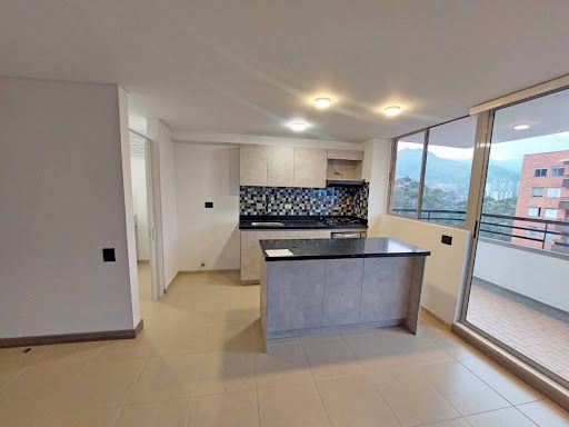 Apartamento en arriendo Antioquia Medellín La Mota 70 m2 Habitaciones 3 Baños 2 Garajes 1 Precio $3200000