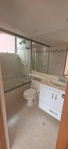 Apartamento en arriendo Antioquia Envigado Villa Santa Teresa 122 m2 Habitaciones 3 Baños 2 Garajes 2 Precio $5200000