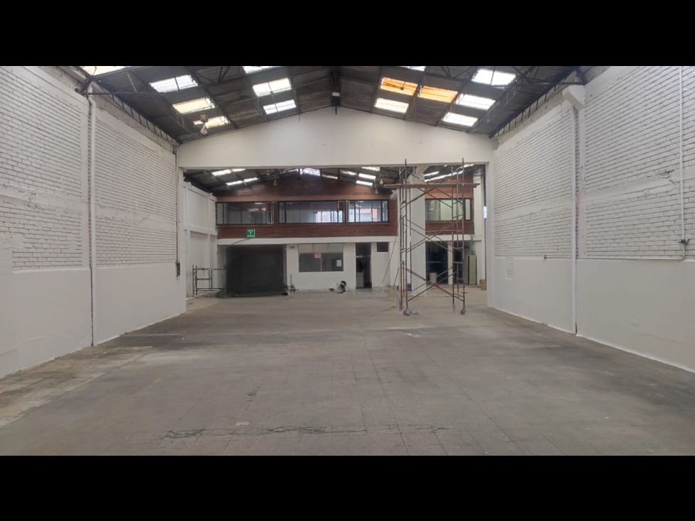 Bodega en venta Cundinamarca Bogotá Quinta Paredes 1000 m2 Habitaciones 0 Baños 2 Garajes 2 Precio $4700000000