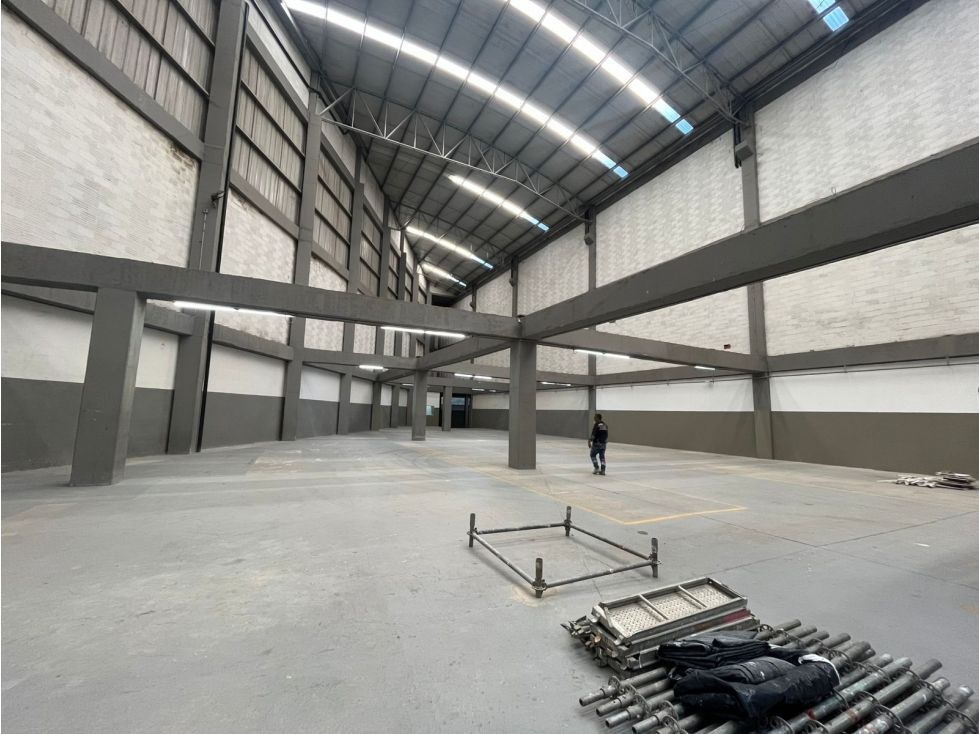 Bodega en arriendo Antioquia La Estrella La Tablaza 2533 m2 Habitaciones 0 Baños 9 Garajes 5 Precio $65000000