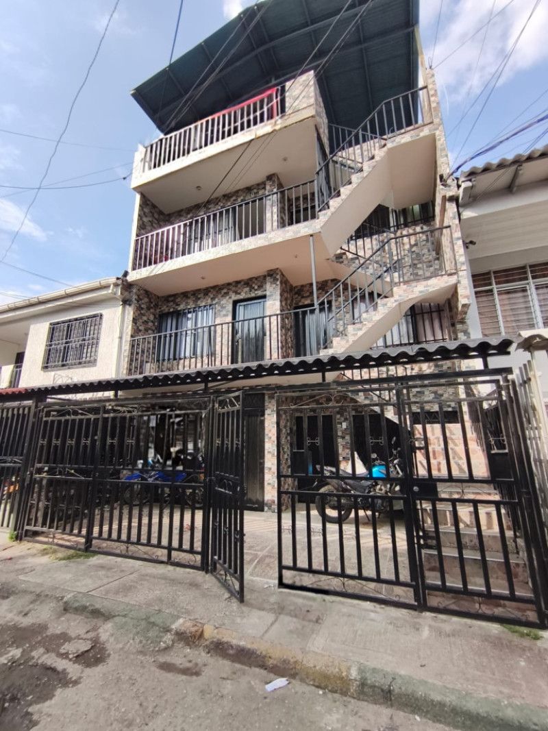 Casa en venta Valle Del Cauca Cali El Guabal 139 m2 Habitaciones 4 Baños 4 Garajes 1 Precio $450000000