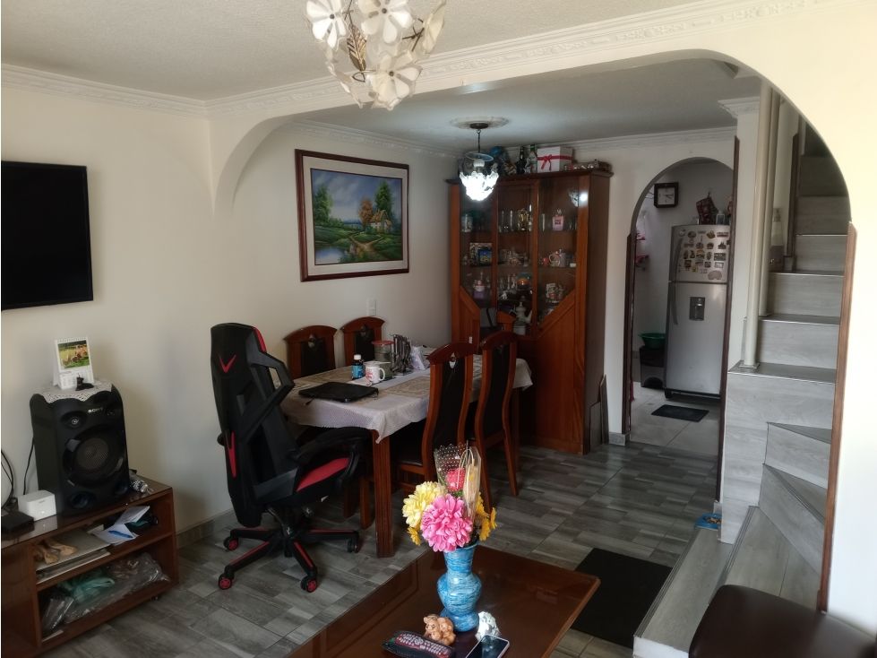 Casa en venta Cundinamarca Bogotá Nueva Castilla Et Iii 77 m2 Habitaciones 3 Baños 2 Garajes 0 Precio $240000000