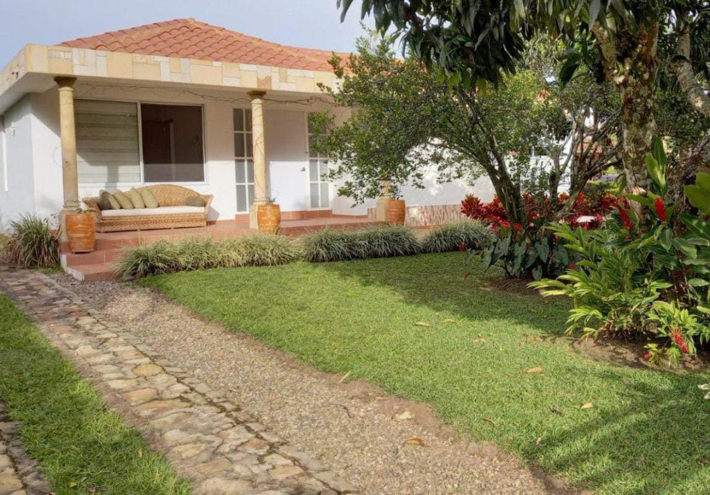 Casa Campestre en venta Cundinamarca La Mesa Ub Quinta De San Pablo 231 m2 Habitaciones 3 Baños 3 Garajes 4 Precio $1150000000