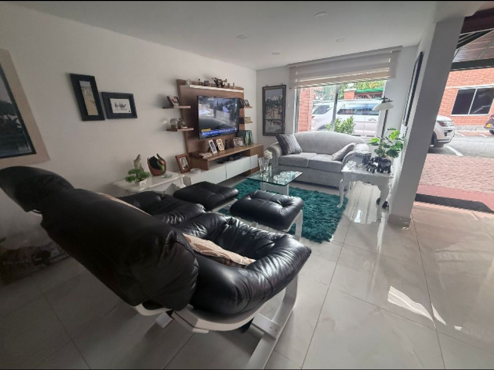 Casa en venta Antioquia Medellín La Candelaria 110 m2 Habitaciones 3 Baños 3 Garajes 2 Precio $860000000