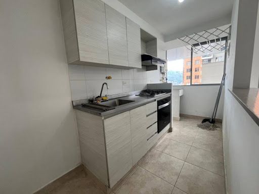 Apartamento en arriendo Antioquia Envigado Loma Del Barro 68 m2 Habitaciones 3 Baños 2 Garajes 1 Precio $2500000