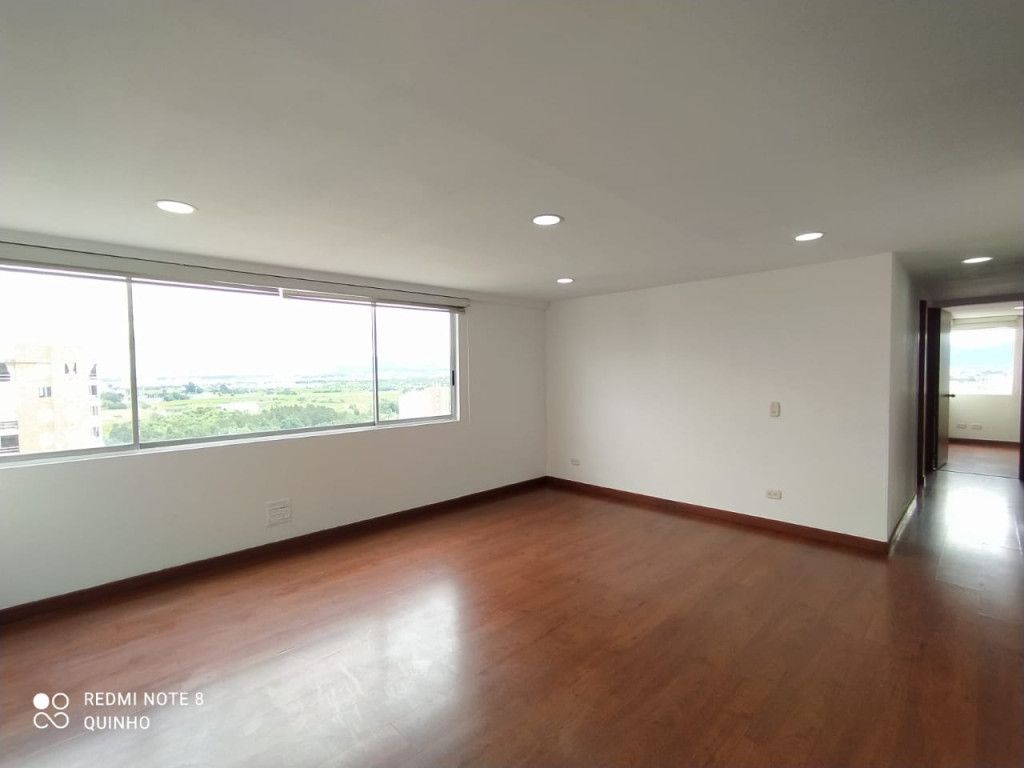 Apartamento en arriendo Cundinamarca Bogotá El Dorado 80 m2 Habitaciones 3 Baños 2 Garajes 1 Precio $1950000