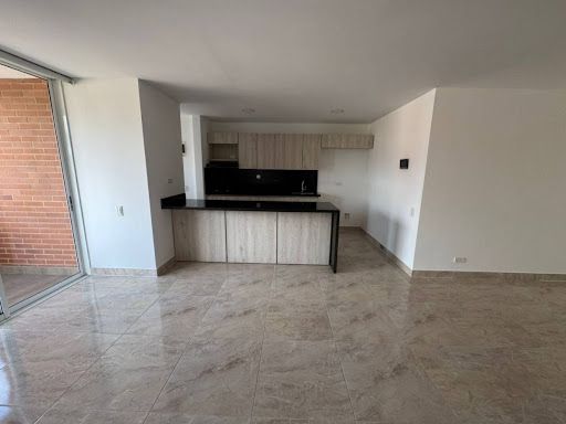 Apartamento en arriendo Antioquia Medellín Miravalle 80 m2 Habitaciones 3 Baños 2 Garajes 1 Precio $4000000