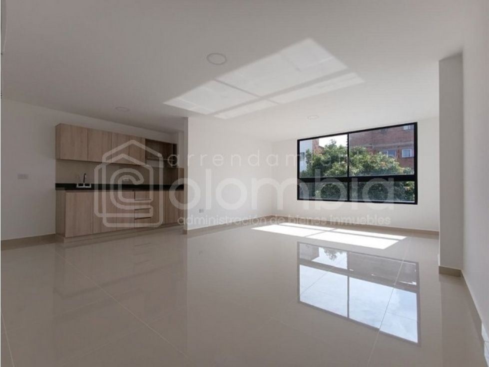 Apartamento en arriendo Antioquia Envigado Zona Centro 80 m2 Habitaciones 3 Baños 2 Garajes 0 Precio $2700000