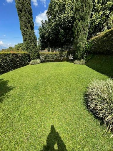 Casa en arriendo Antioquia Envigado Loma Del Atravesado 360 m2 Habitaciones 3 Baños 3 Garajes 4 Precio $12000000