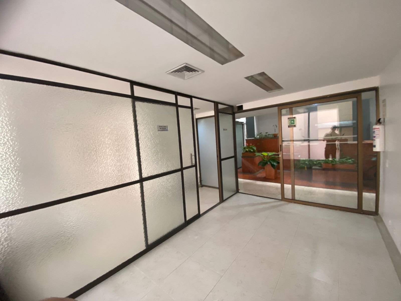 Local en arriendo Antioquia Medellín La Castellana 33 m2 Habitaciones 0 Baños 1 Garajes 0 Precio $2800000