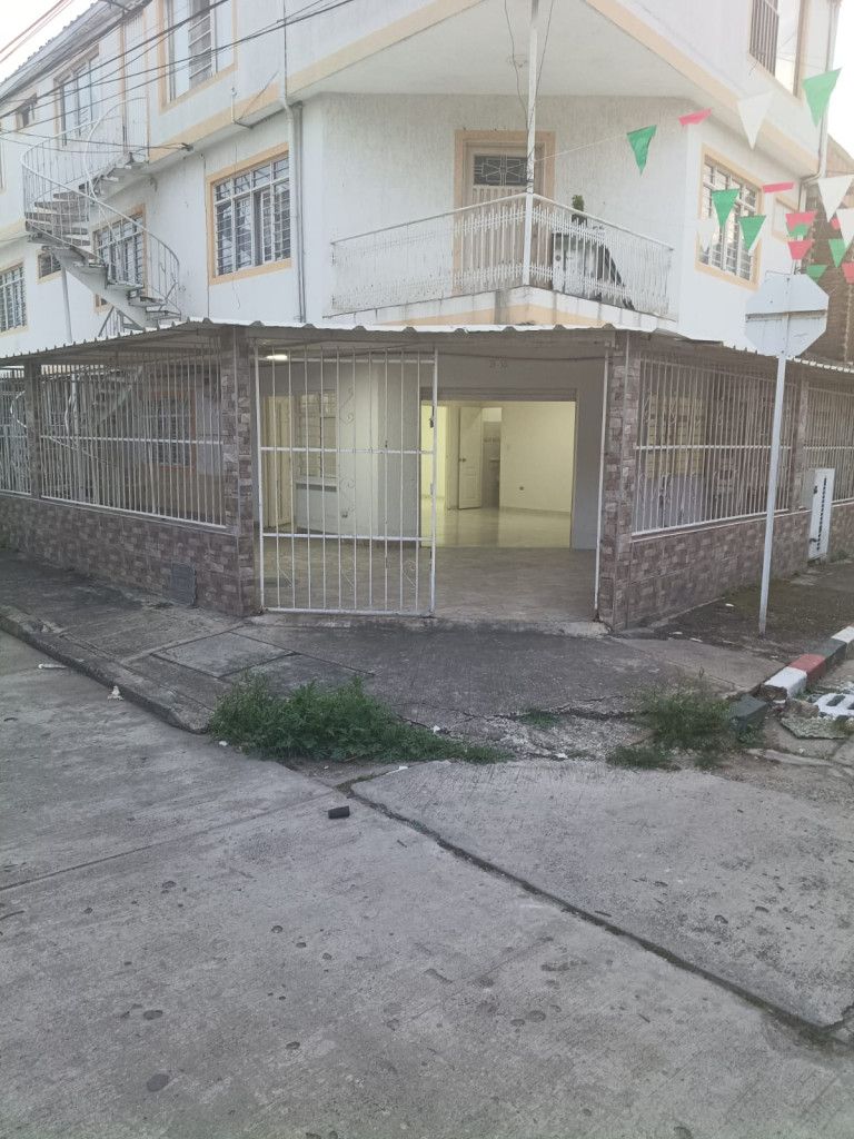 Local en arriendo Valle Del Cauca Cali La Independencia 35 m2 Habitaciones 0 Baños 1 Garajes 0 Precio $1700000