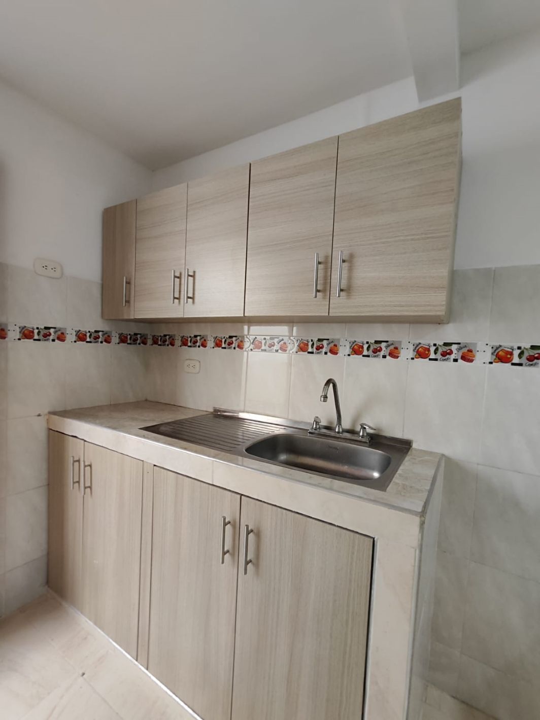 Edificio en venta Valle Del Cauca Palmira Estonia 140 m2 Habitaciones 2 Baños 2 Garajes 0 Precio $550000000