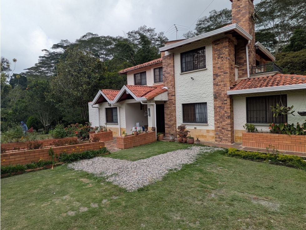 Finca en venta Santander Los Santos Los Santos 130 m2 Habitaciones 3 Baños 3 Garajes 10 Precio $650000000