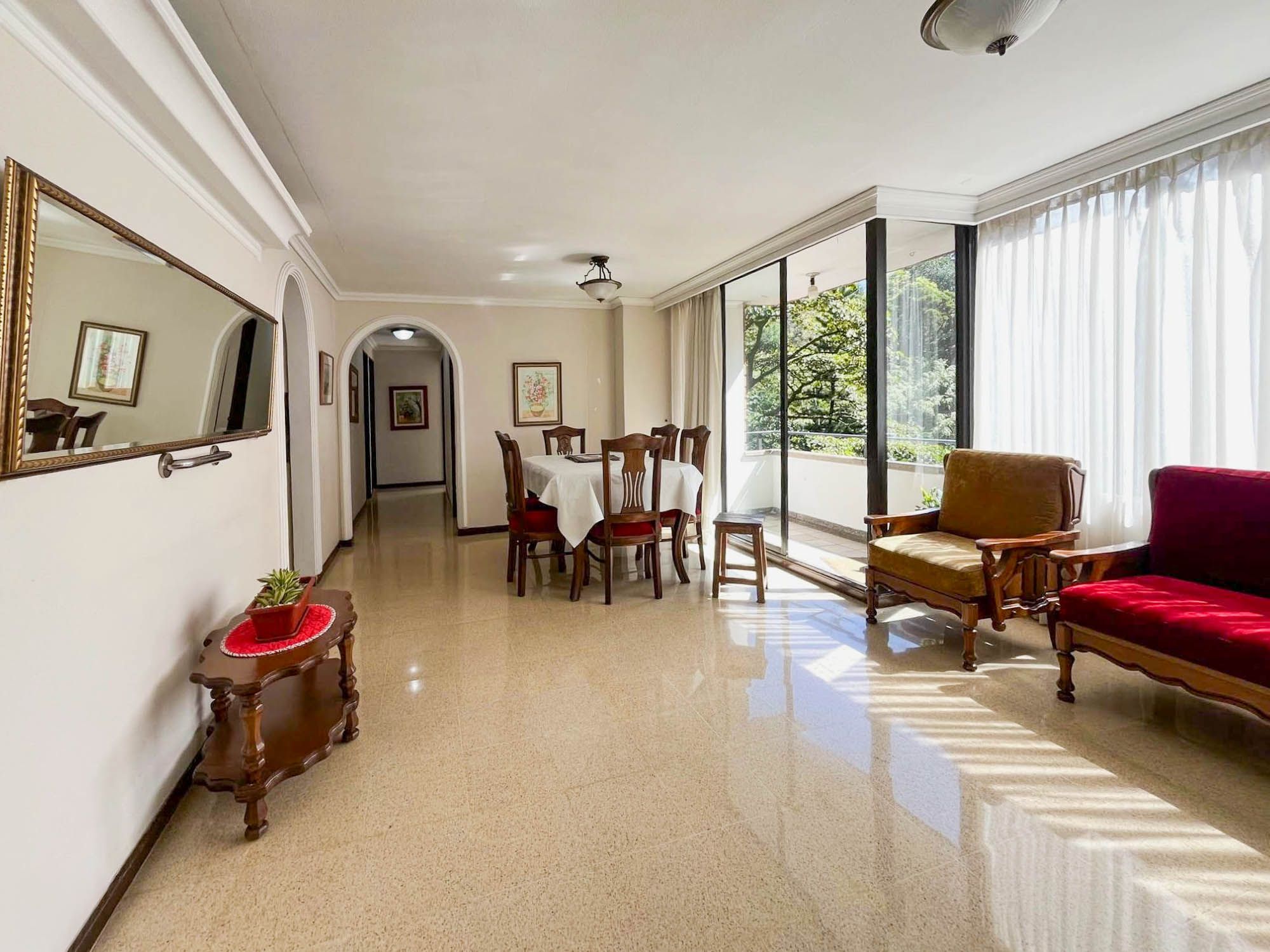 Apartamento en venta Antioquia Envigado La Abadia 95 m2 Habitaciones 3 Baños 3 Garajes 2 Precio $749000000