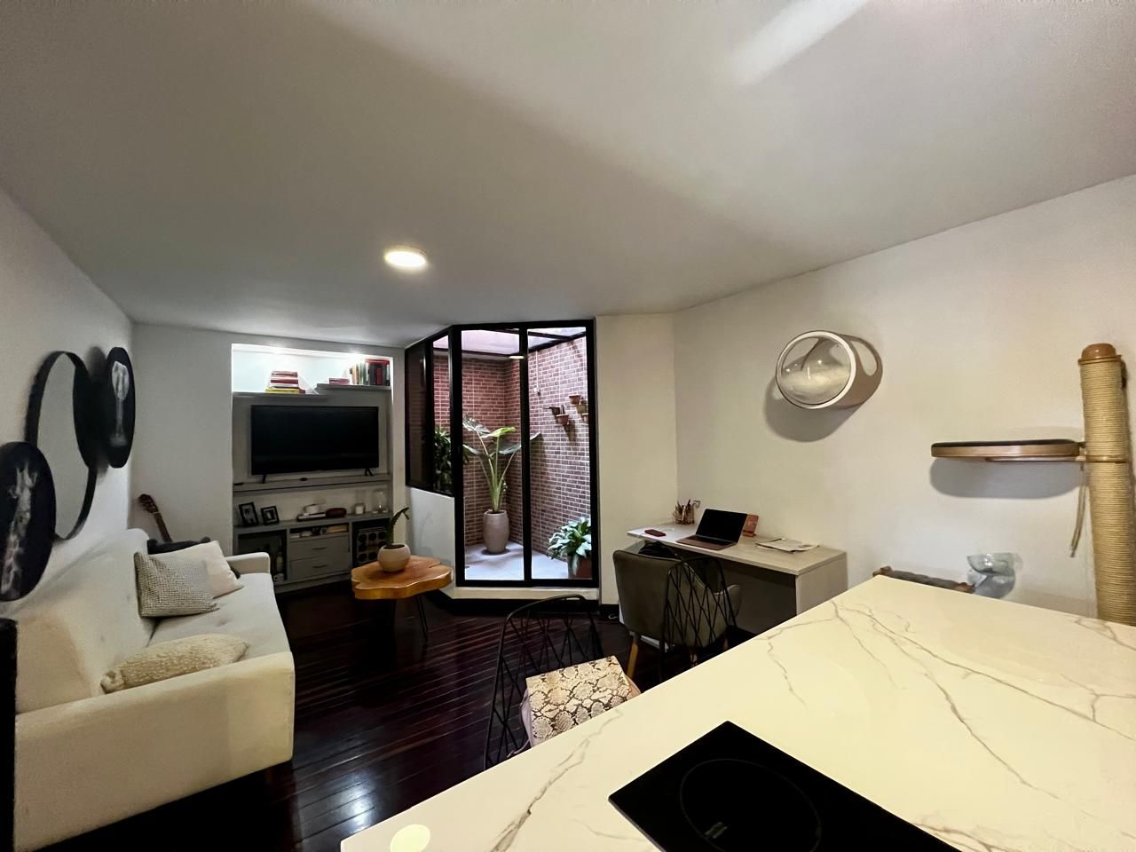 Apartaestudio en venta Valle Del Cauca Cali Versalles 55 m2 Habitaciones 1 Baños 1 Garajes 1 Precio $240000000