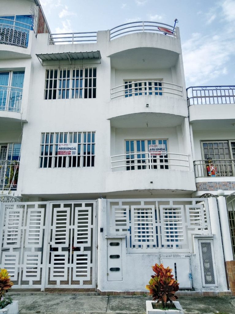 Apartamento en arriendo Valle Del Cauca Cali Ciudad 2000 65 m2 Habitaciones 3 Baños 1 Garajes 0 Precio $1400000