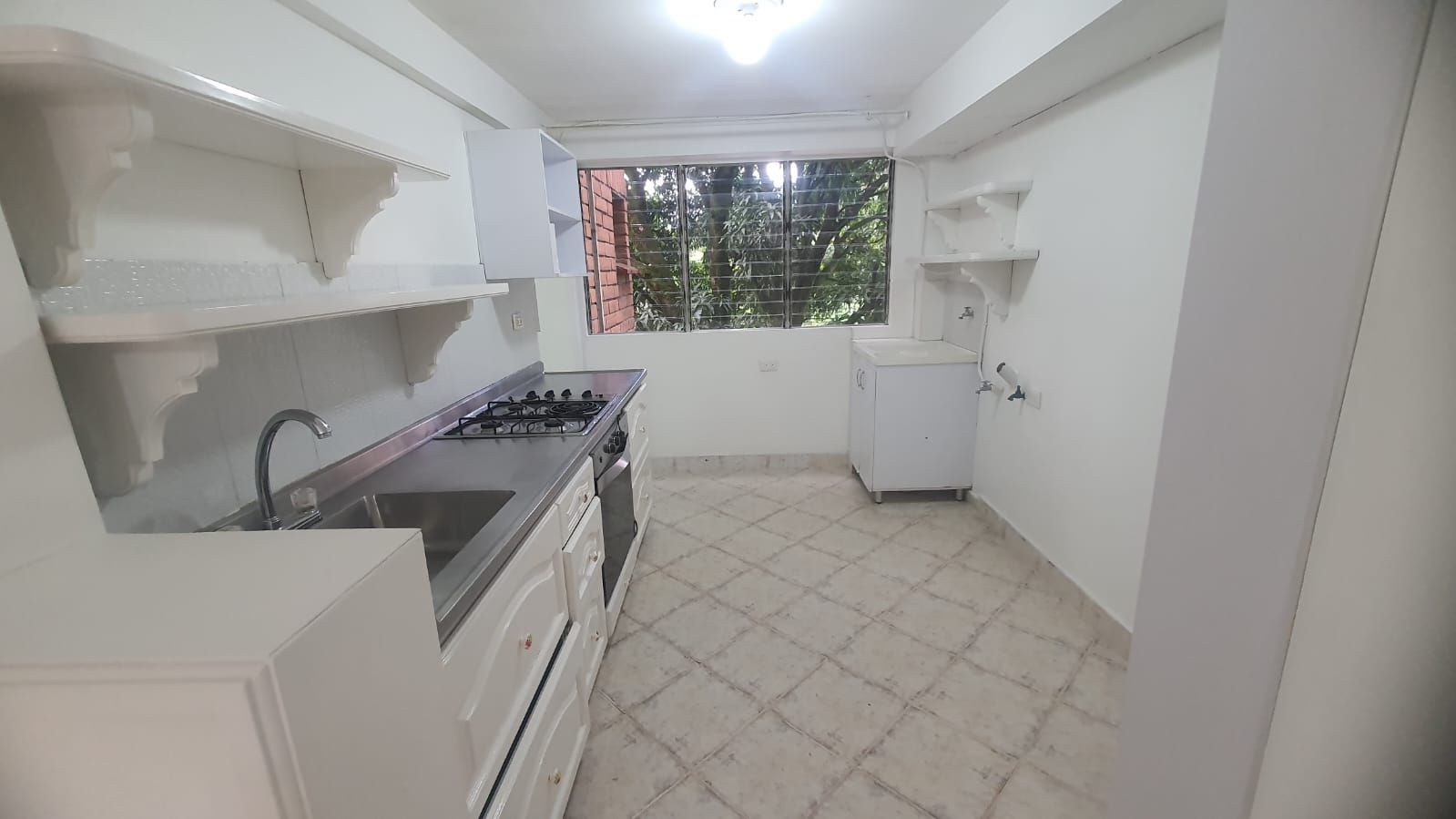 Apartamento en arriendo Antioquia Envigado Zúñiga 84 m2 Habitaciones 3 Baños 2 Garajes 1 Precio $3500000