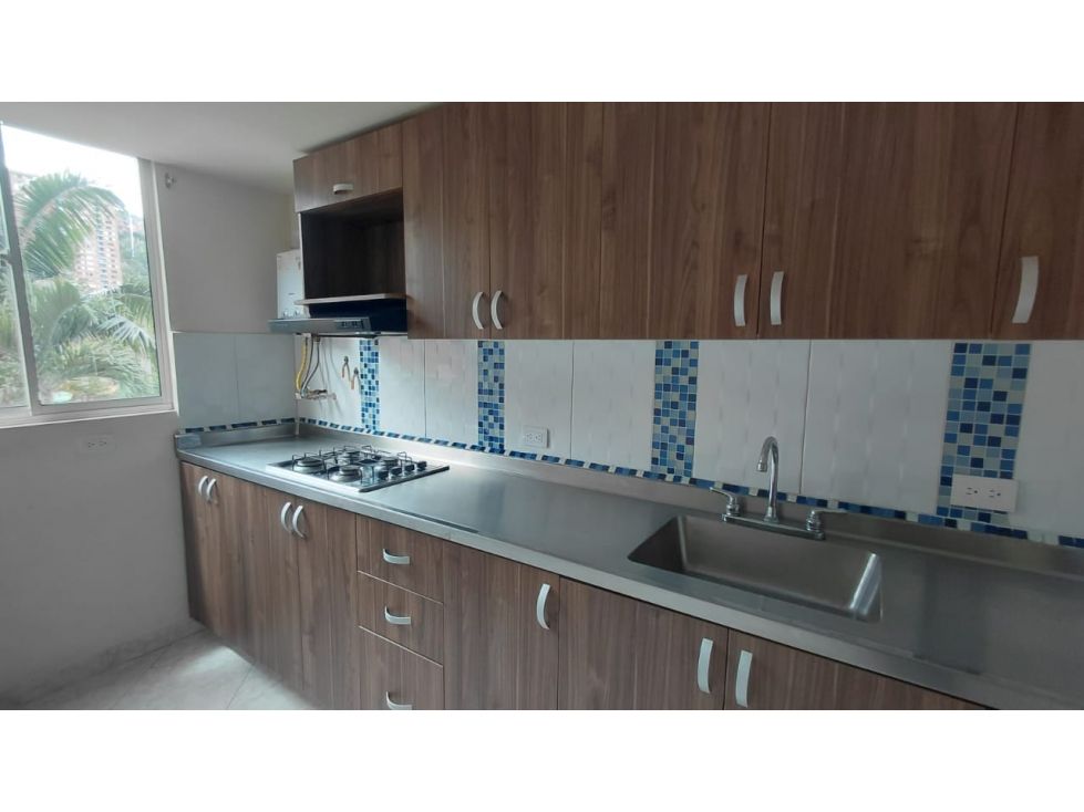 Apartamento en arriendo Antioquia Medellín La Mota 62 m2 Habitaciones 3 Baños 2 Garajes 1 Precio $2600000