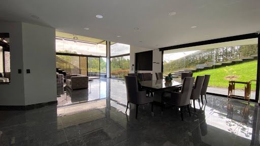 Casa en arriendo Antioquia Medellín Bombona No 2 721 m2 Habitaciones 6 Baños 7 Garajes 5 Precio $45000000