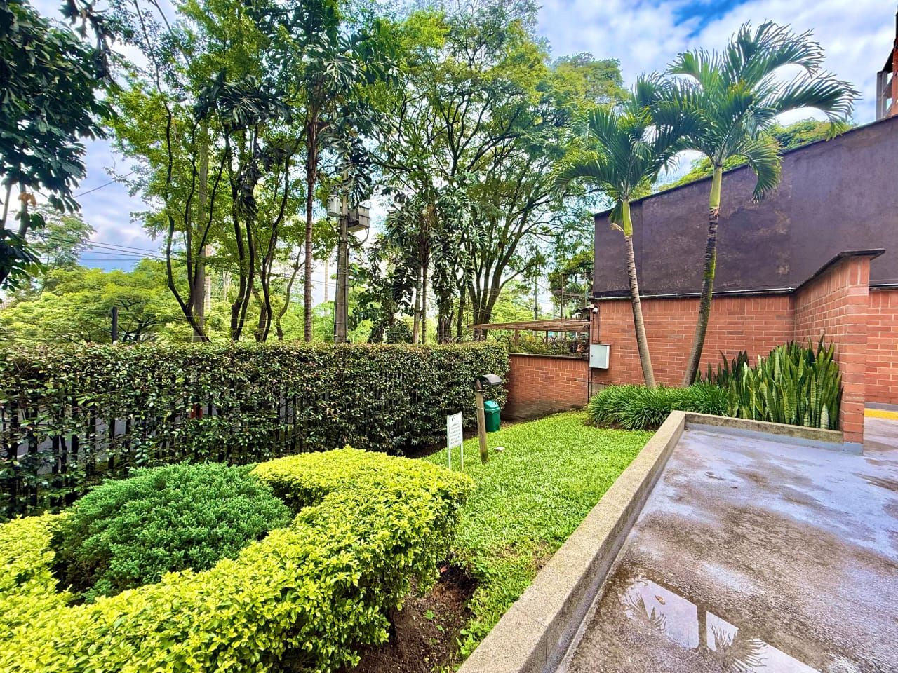 Apartamento en arriendo Antioquia Envigado Bosques De Zúñiga 120 m2 Habitaciones 3 Baños 4 Garajes 2 Precio $5500000