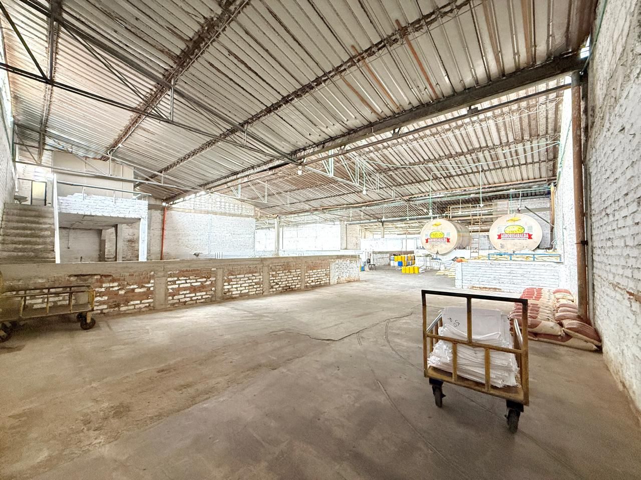 Bodega en arriendo Risaralda Pereira Berlin 1200 m2 Habitaciones 0 Baños 2 Garajes 0 Precio $12000000