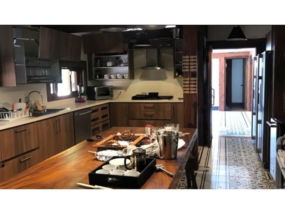 Finca en venta Antioquia Santafé De Antioquia Otros 1235 m2 Habitaciones 14 Baños 10 Garajes 3 Precio $7000000000