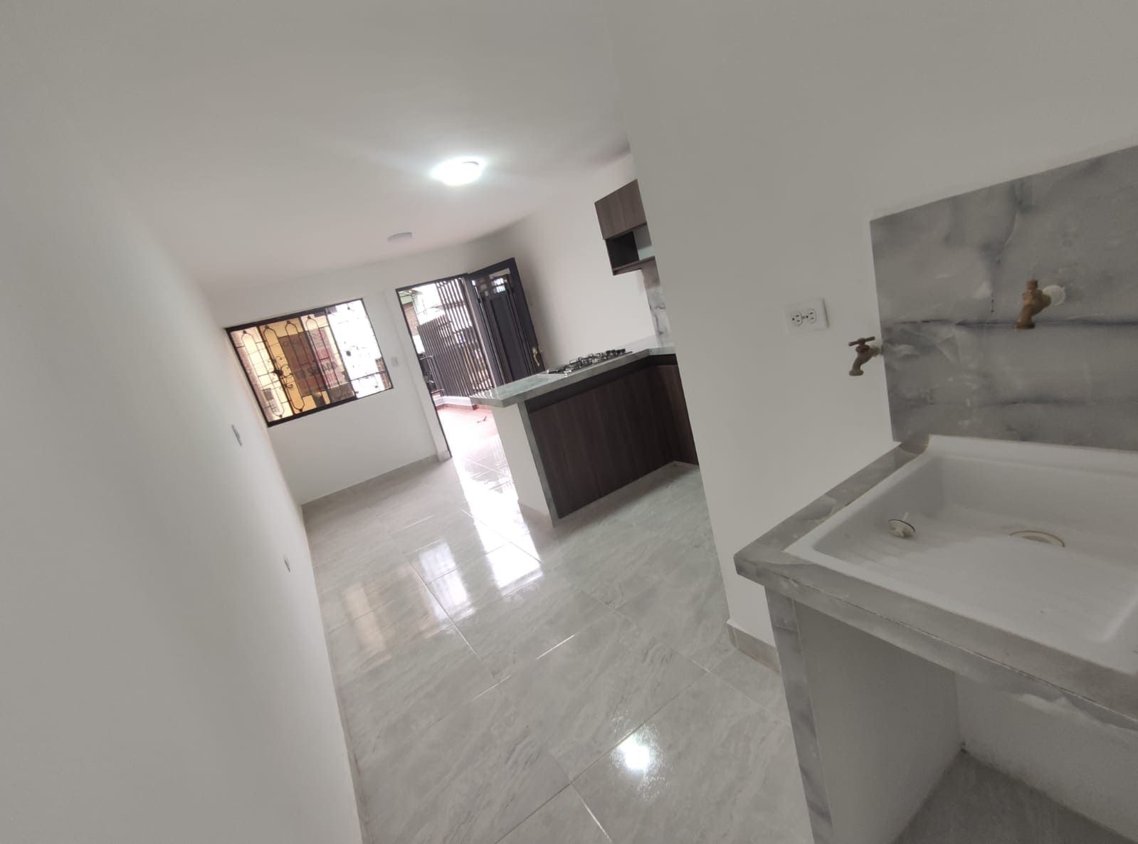 Apartaestudio en arriendo Antioquia Medellín Loreto 30 m2 Habitaciones 1 Baños 1 Garajes 1 Precio $1300000