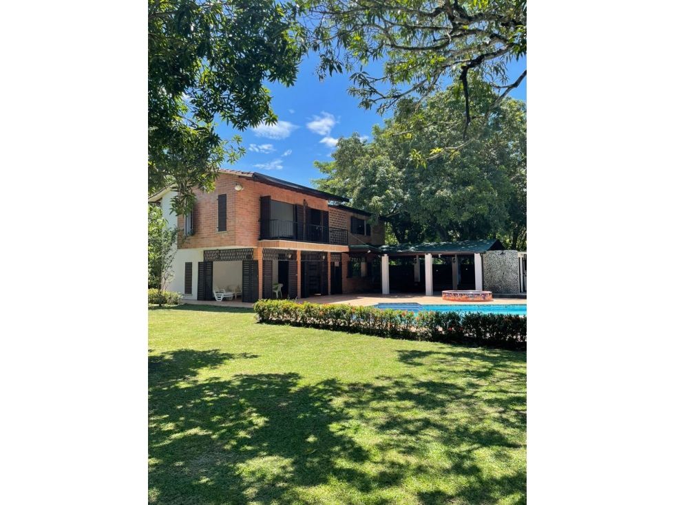 Casa Campestre en venta Antioquia Santafé De Antioquia Santafé De Antioquia 500 m2 Habitaciones 4 Baños 4 Garajes 2 Precio $995000000