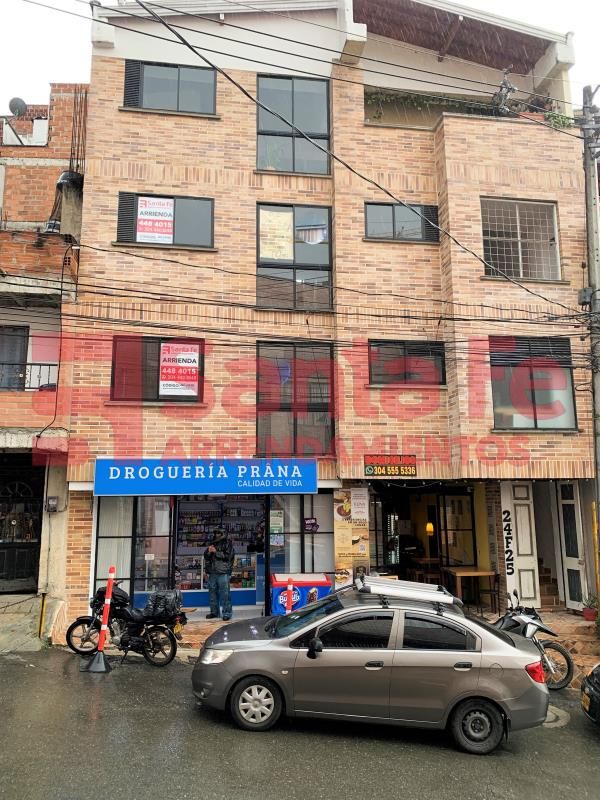 Apartamento en arriendo Antioquia Envigado El Salado 95 m2 Habitaciones 3 Baños 2 Garajes 0 Precio $2400000