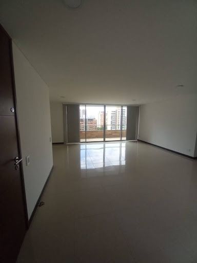 Apartamento en arriendo Antioquia Medellín Castropol 100 m2 Habitaciones 2 Baños 2 Garajes 1 Precio $5200000