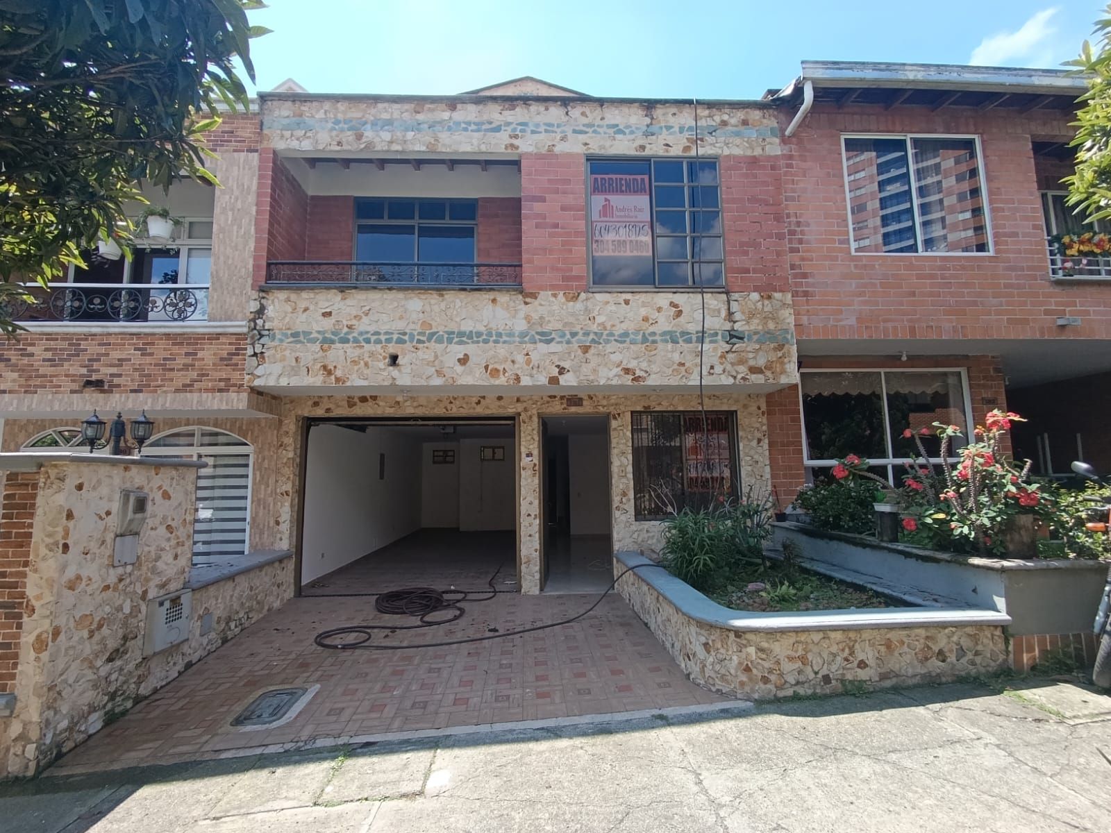 Casa en arriendo Antioquia La Estrella La Ospina 190 m2 Habitaciones 4 Baños 4 Garajes 2 Precio $4200000